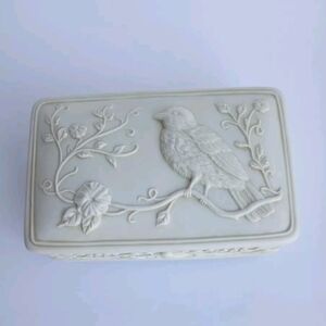 Hour of Power Sparrows Club Porcelain Bisque Musical Jewelry Box Sankyo Vintage